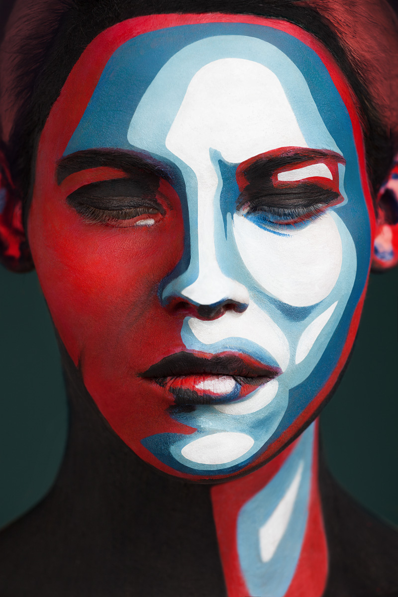 Illustration for article titled This 2D face makeup will hijack your brain